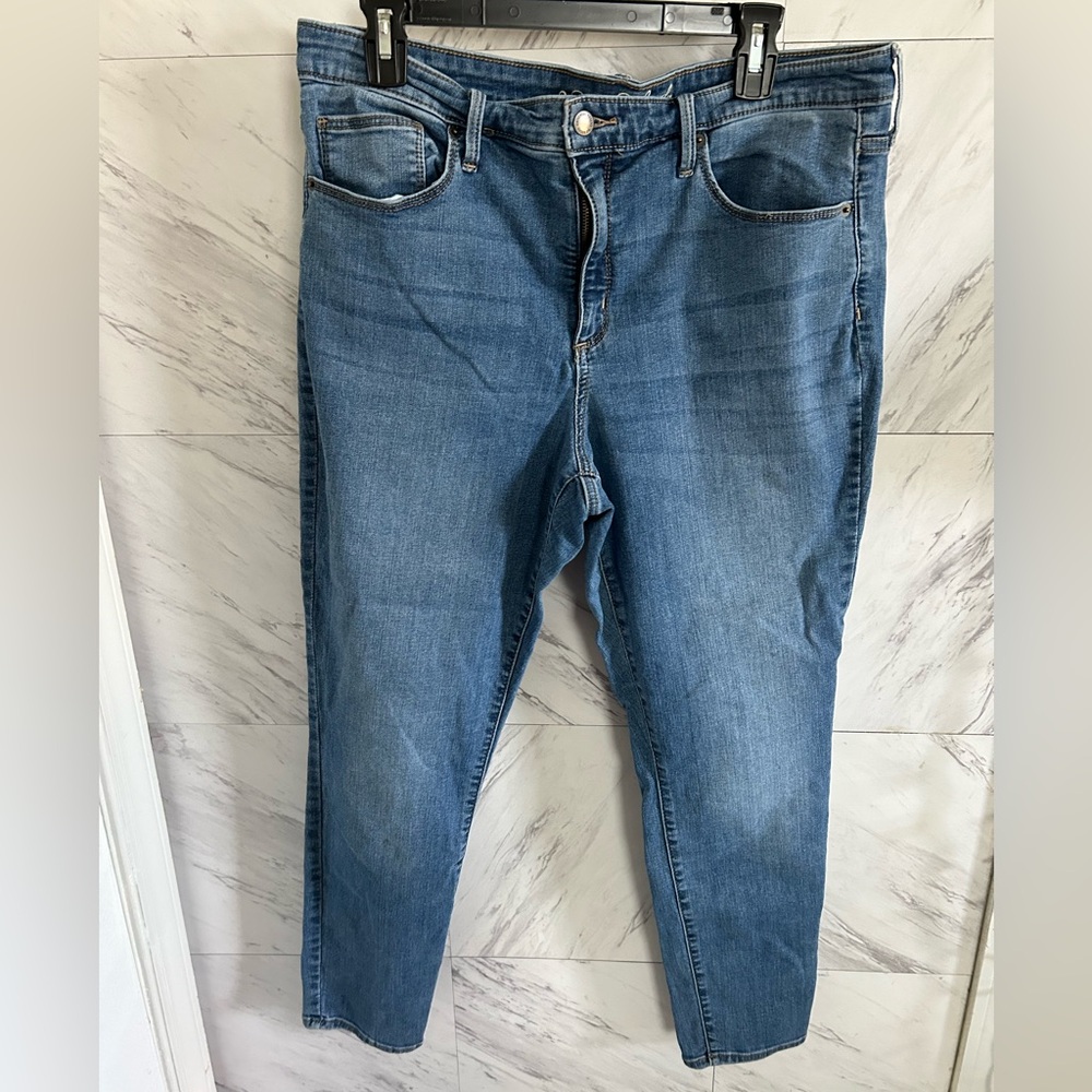 Universal Thread high rise skinny 16r